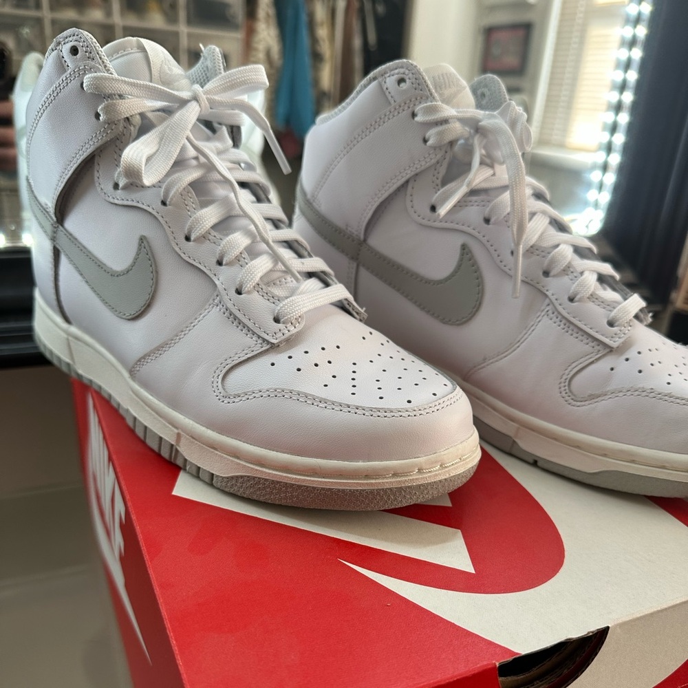 Women’s neutral grey Nike high dunks worn once